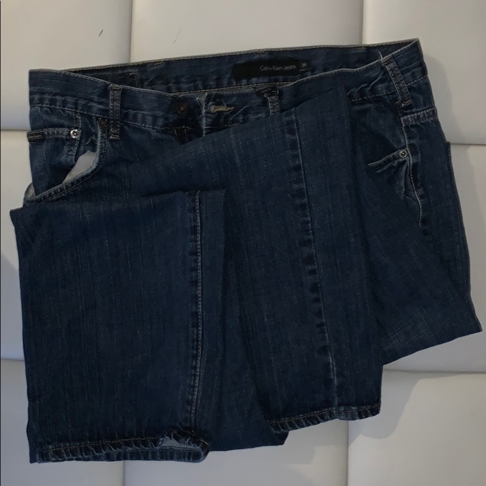 Calvin Klein Jeans 36x32 relaxed straight jeans